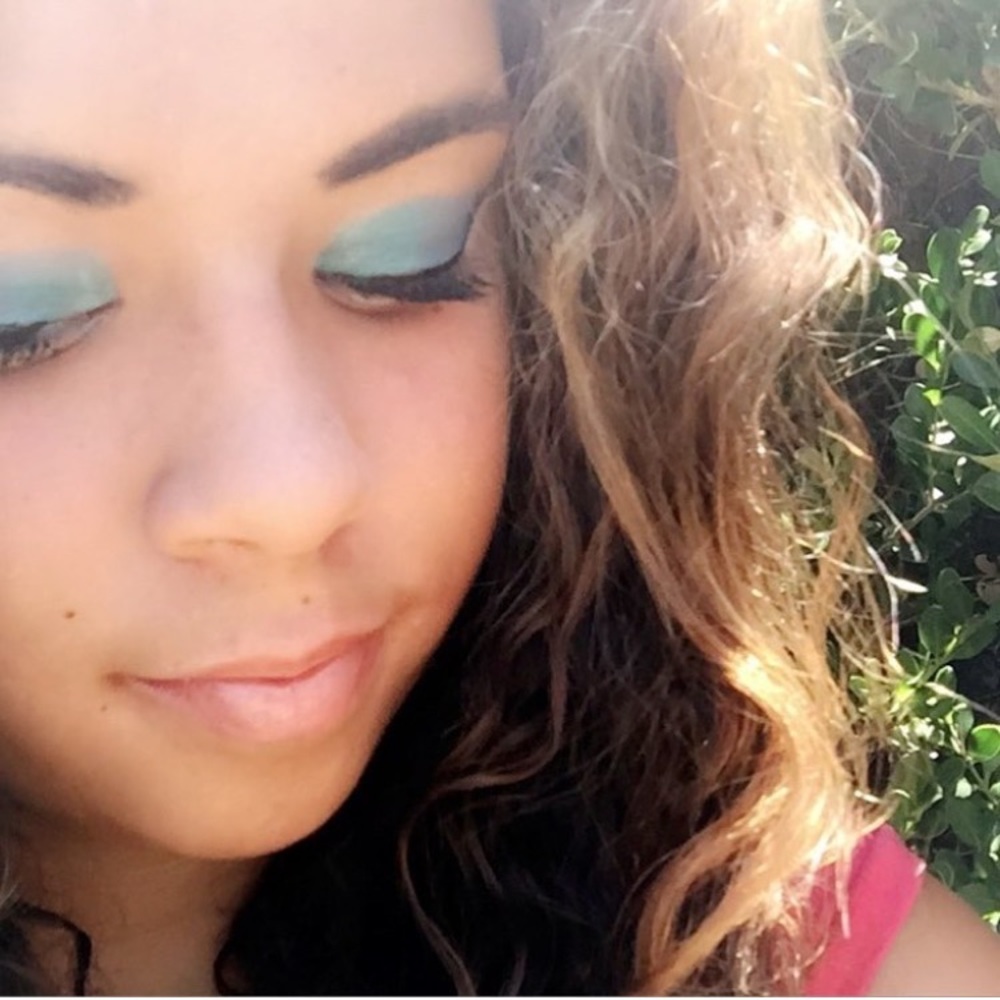 Meet your Posher, Makayla